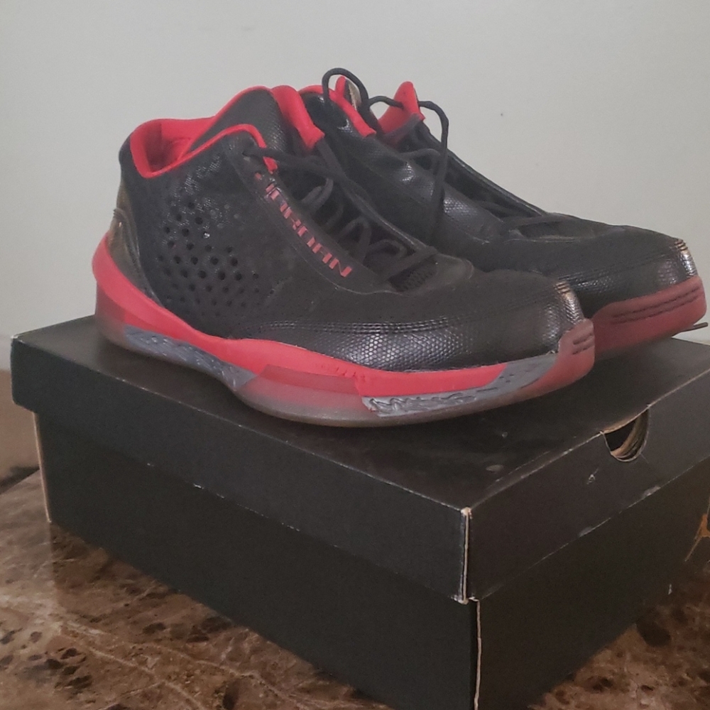 Gym shoes